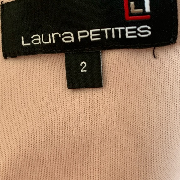 Laura Petites - Picture 5 of 5